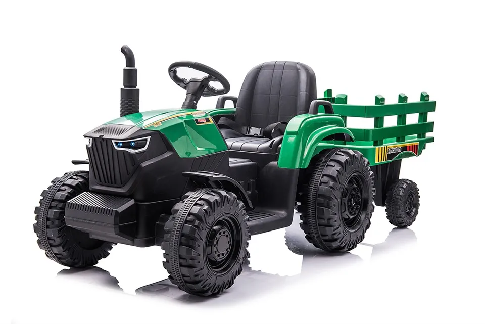 بچے کار پر سوار ہوتے ہیں بچوں کے کھلونے الیکٹرک کاروں پر