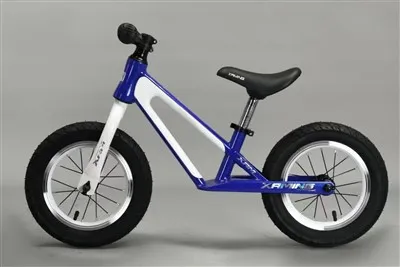 DAODEBAO کمپنی کے یورپی صارفین کو بچوں کی بیلنس بائک بھیجنے کی تیاری کے ساتھ ...